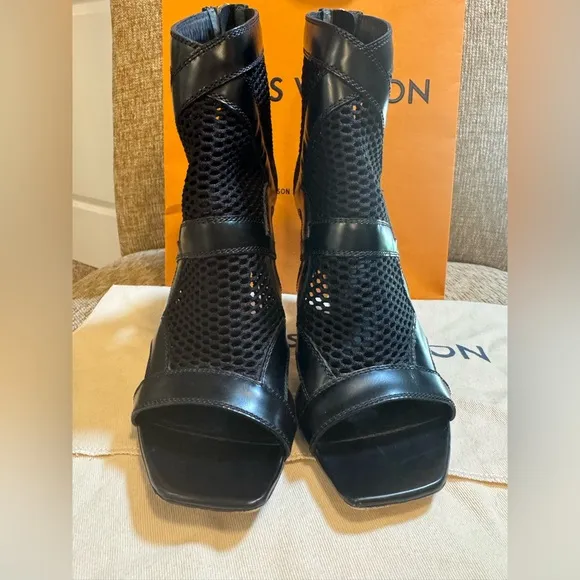 ❤️ Authentic LV Louis Vuitton leather and mesh heels size 37.5 ❤️
