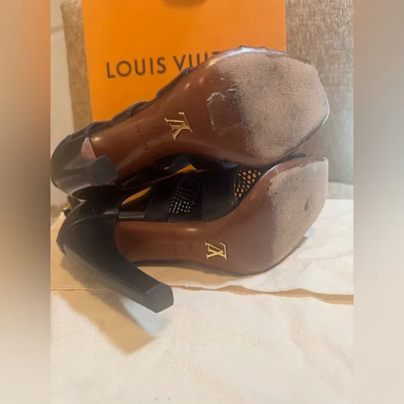 ❤️ Authentic LV Louis Vuitton leather and mesh heels size 37.5 ❤️