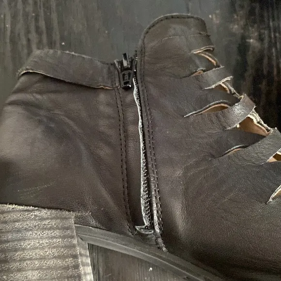 💜💜 DKODE Open Toe Leather Shoes Ladies Size 38