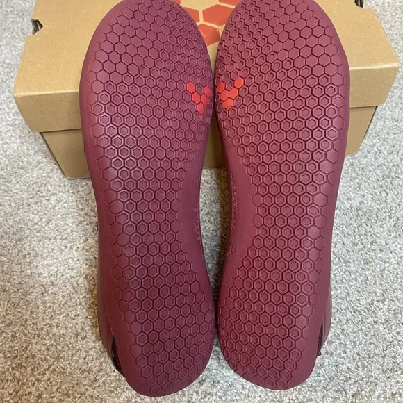 💥 EU43 NEW Rare Vivobarefoot shoes