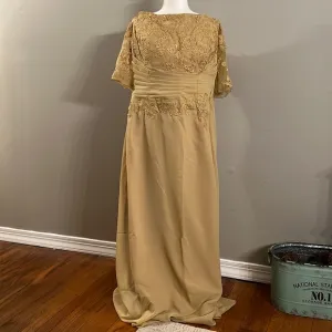 - Jaedin gold lace appliqué boat neck Mother of the bride/groom floor leng…