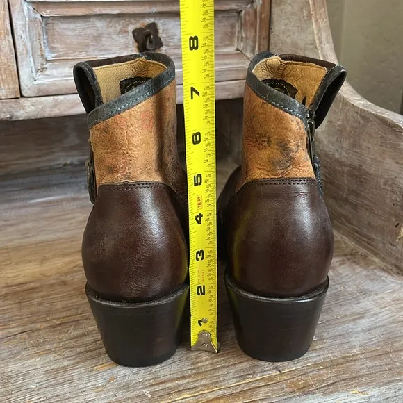 🤎 J.B. Dillon Brown Leather Boots Cowboy Size 8.5 Floral Detail Dark Brown