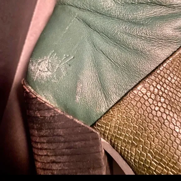 ⭐️ John Fluevog, Size 6 1/2 “Room 203” Green Women's Cowboy Style Boots. RARE !