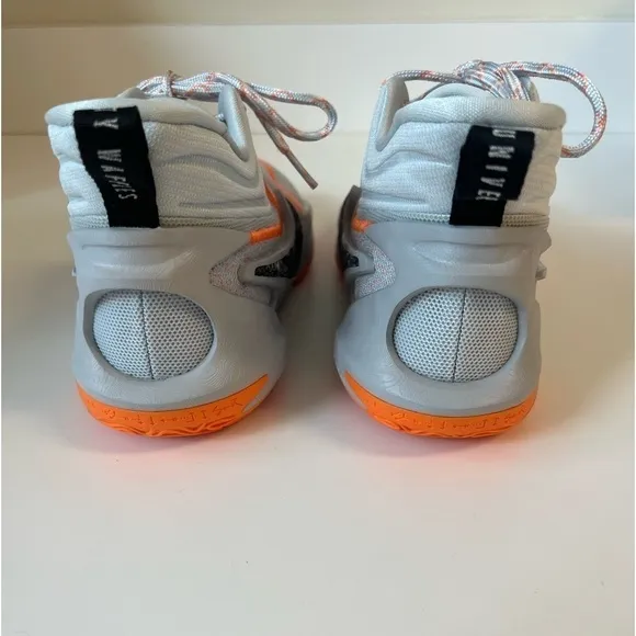 - Nike Cosmic Unity 2 Men’s Sneakers. Excellent Condition. Size 8.5