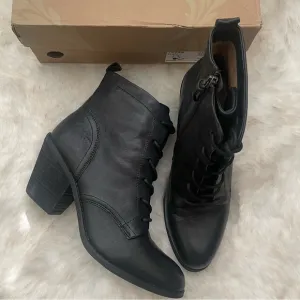 ❤️ Sofft Tagan Leather Granny Boots