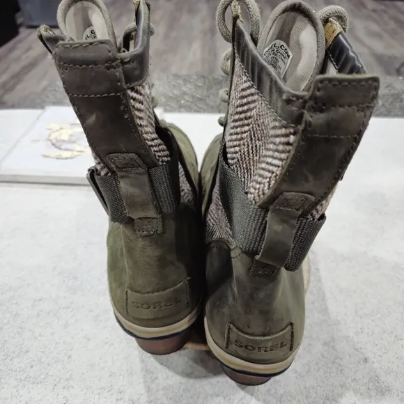 🐢 Sorel Slimboot Lace Up Size 12 Army Green With Zebra Insert!