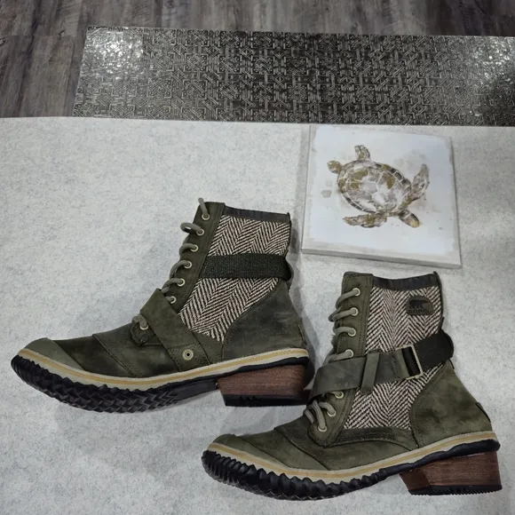 🐢 Sorel Slimboot Lace Up Size 12 Army Green With Zebra Insert!
