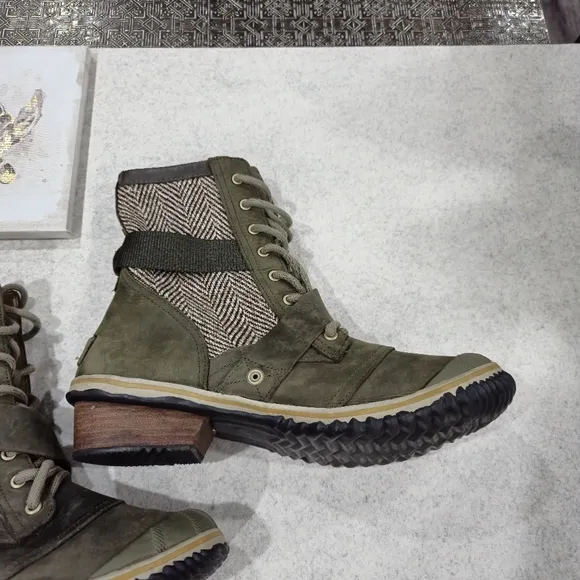 🐢 Sorel Slimboot Lace Up Size 12 Army Green With Zebra Insert!