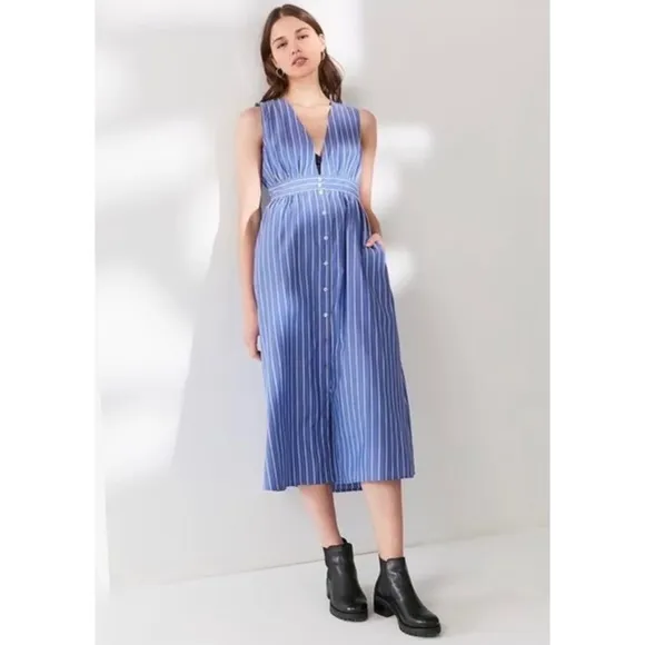 ⛴ Urban Outfitters, Pinstriped Chambray Plunging Button-Front Sleeveless Dress