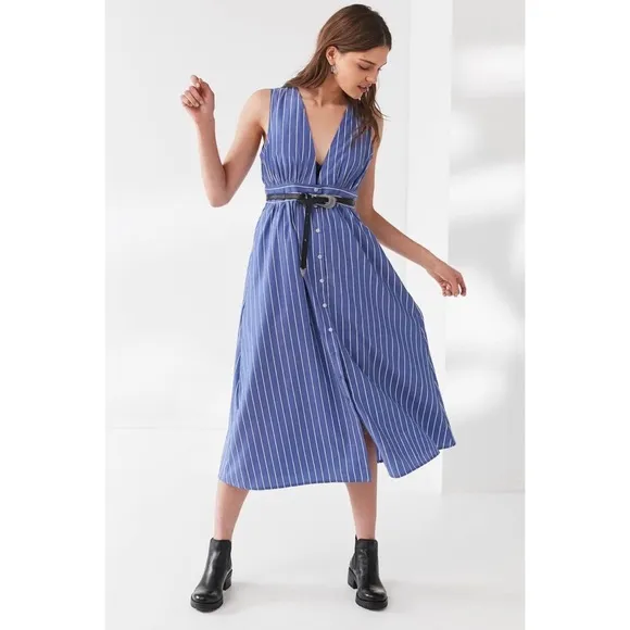 ⛴ Urban Outfitters, Pinstriped Chambray Plunging Button-Front Sleeveless Dress