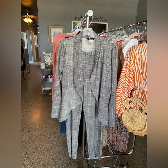 1X-3X Monet Black &amp; White Plaid Open Shawl Blazer 🌟HP🌟