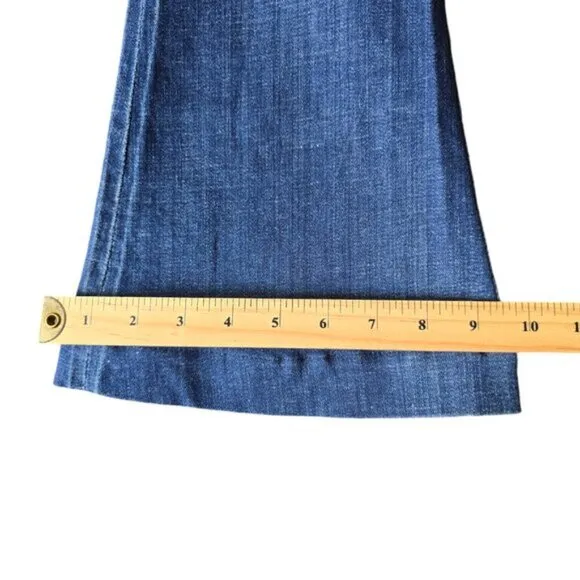7 For All Mankind Jiselle Phenomenal Flare Jeans. Size 28