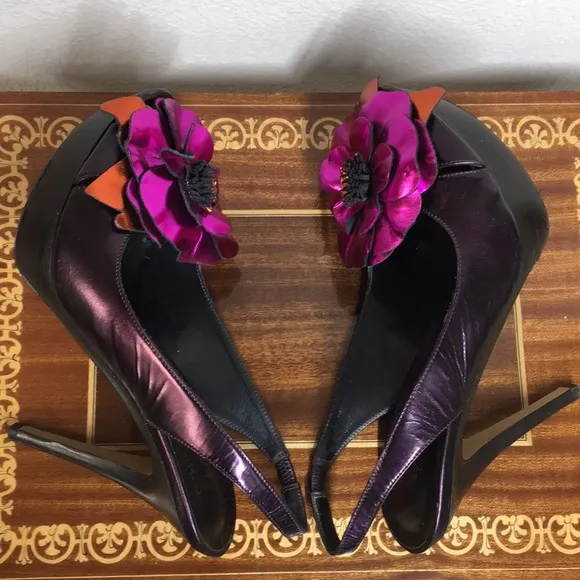 7.5 Donald J. Pliner Floral purple fuchsia copper metallic heels
