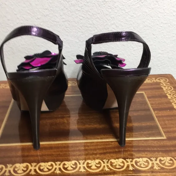 7.5 Donald J. Pliner Floral purple fuchsia copper metallic heels