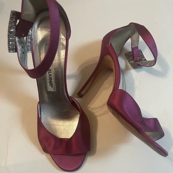 $925 MANOLO BLAHNIK PINK DRIBBIN JEWELED CRYSTAL SATIN SANDALS Sz 36 US 6 SHOES