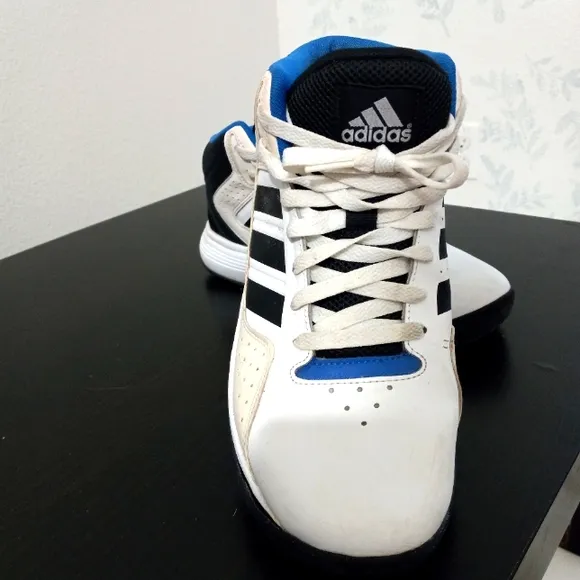 Adidas Cloudfoam 7.5 Mens Mid Top Sneakers Shoes in Black on White