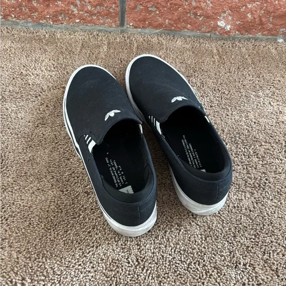 Adidas slip on shoes