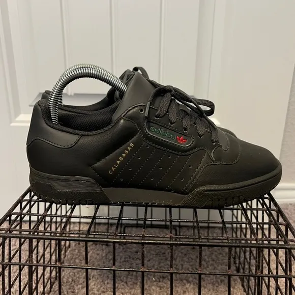 Adidas unisex Yeezy power phase Calabasas shoes size 6M/7.5W