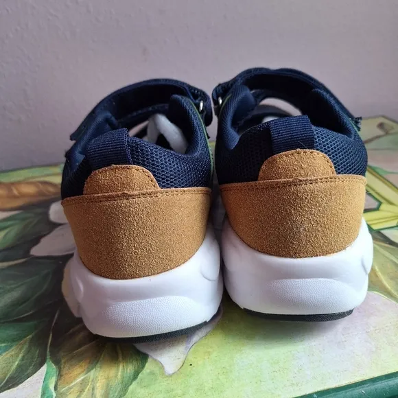 ADULT MAN OR WOMAN Navy and Green Velcro Sneakers