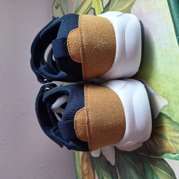 ADULT MAN OR WOMAN Navy and Green Velcro Sneakers