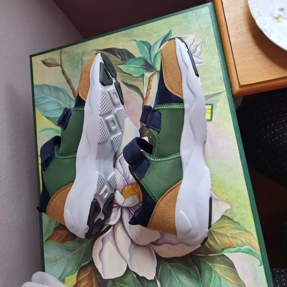 ADULT MAN OR WOMAN Navy and Green Velcro Sneakers