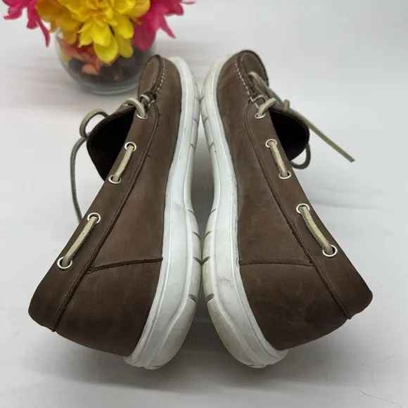 AE by Allen Edmonds Ely Brown and White Boat Shoes with Moccasin Style Size