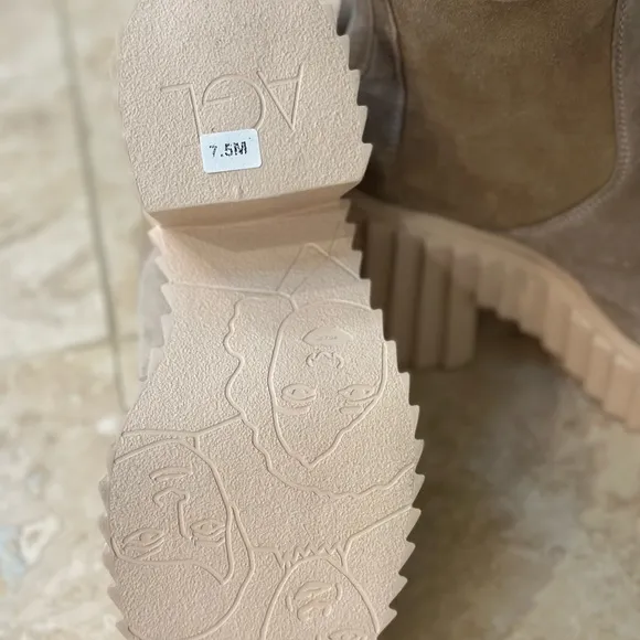 Agl Tan Ankle Boots with Chunky Platform Sole