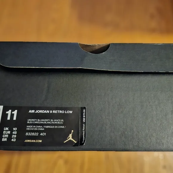 Air Jordan 9 Retro Low Pantone