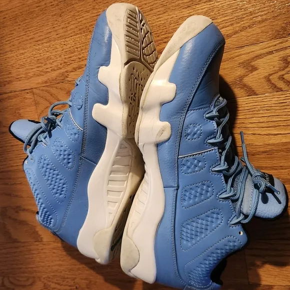 Air Jordan 9 Retro Low Pantone