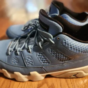 Air Jordan 9 Retro Low Pantone