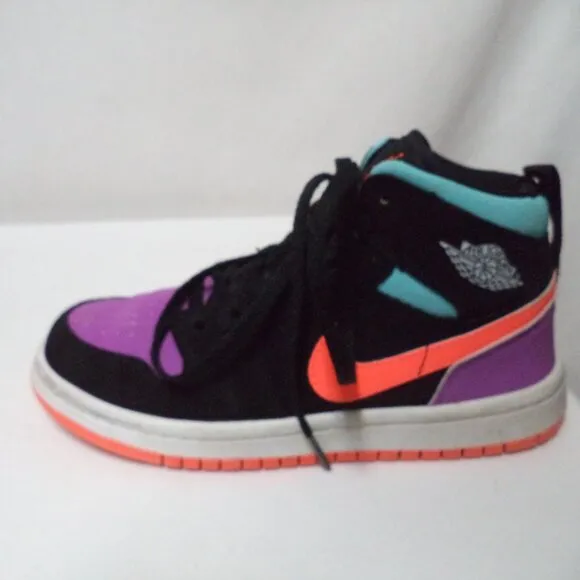 Air Jordan Nike 1 Mid GS “Candy” Youth Boys Tennis Shoes 554726-083 Size Sz 1.5