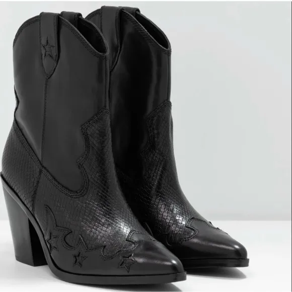 ALDO x Tezza Runaway Western Leather Boot