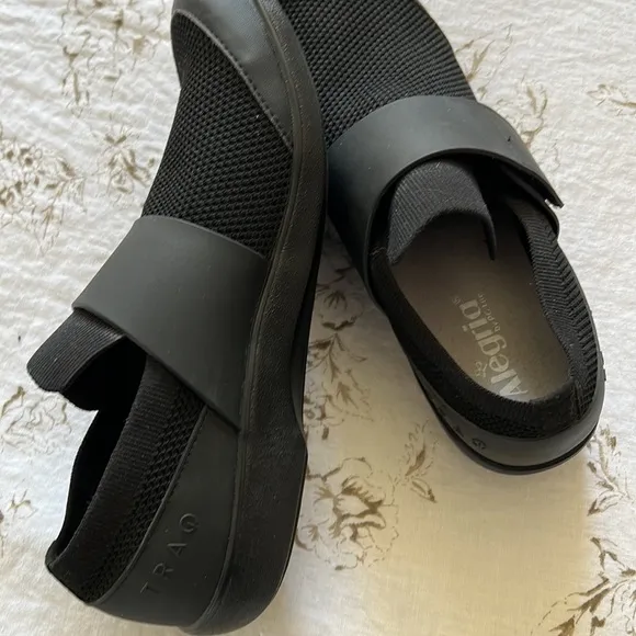 Alegria black traq shoes with Velcro strap mesh upper size 42