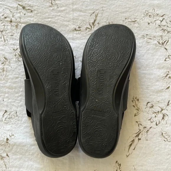Alegria black traq shoes with Velcro strap mesh upper size 42
