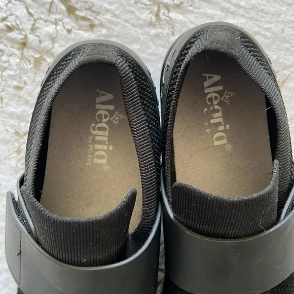 Alegria black traq shoes with Velcro strap mesh upper size 42