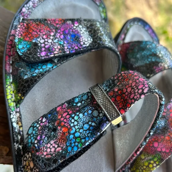 Alegria PG Lite Sandals Size 37 (6.5-7) women’s Multicolor Snake Print comfort