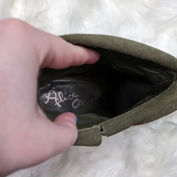 Alice   Olivia Suede‎ Leather Caden Olive Green Heeled Booties Size 37.5 / 7