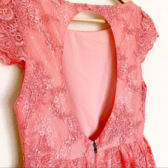 Alice   Olivia Zenden Scallop lace  Scoop Neck Edge Dress size 10