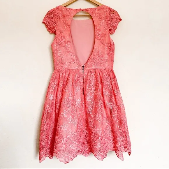 Alice   Olivia Zenden Scallop lace  Scoop Neck Edge Dress size 10
