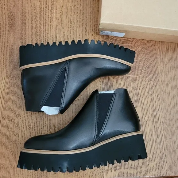 All Black Platform Chelsea Boots - black