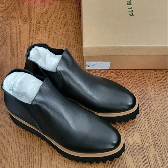 All Black Platform Chelsea Boots - black