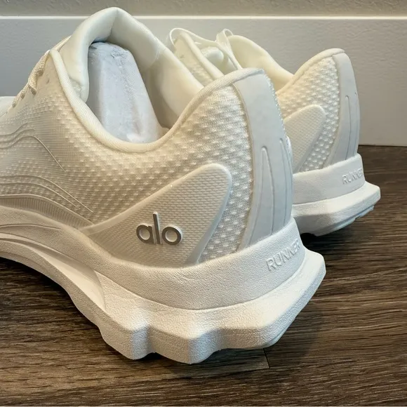 Alo Runner Running Shoes