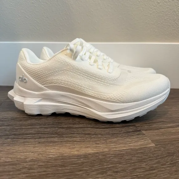 Alo Runner Running Shoes