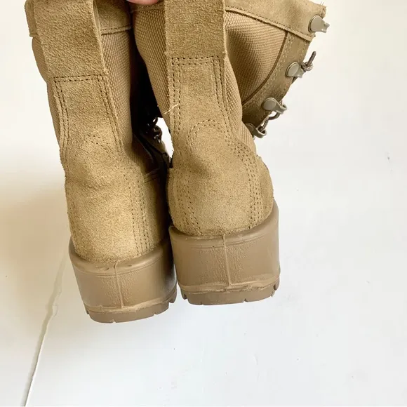Altama 235/84 desert army combat boots mens 4.5R Vibram