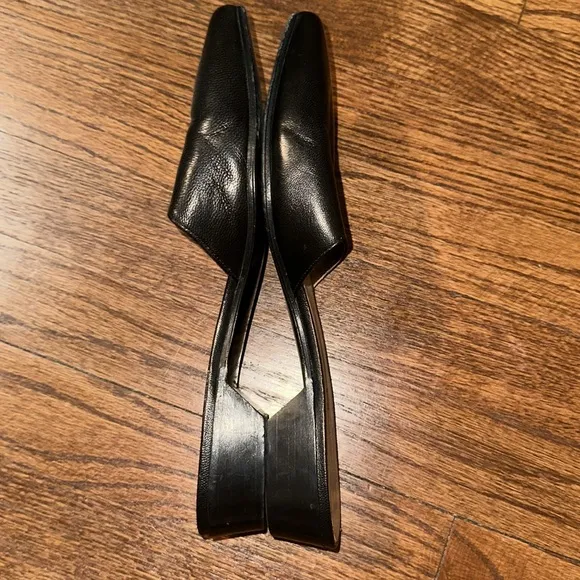 Alumnae Pointy Slip On Shoes, Black
