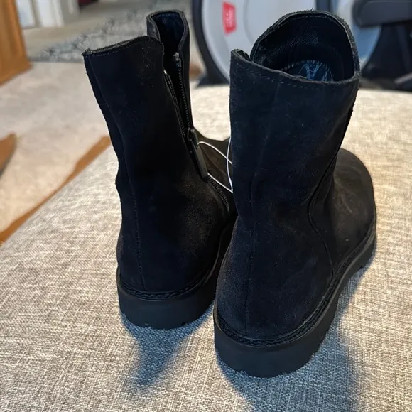 Aquatalia Black Ankle Boots Sleek Minimalist Design