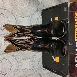 Ariat Black Western Cowboy Boots with Glossy Finish