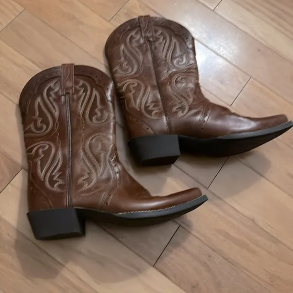 Ariat | Girls Boots | Leather | size 4.5