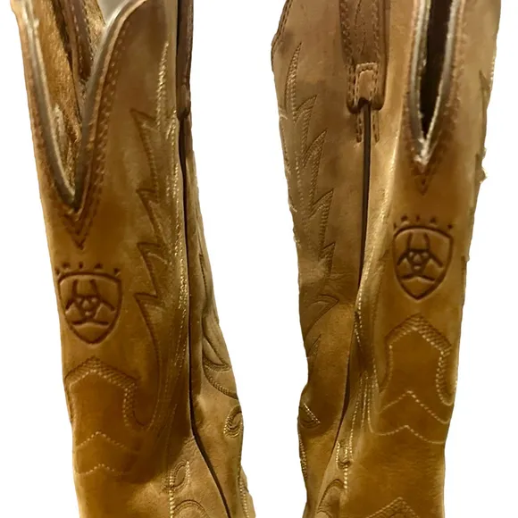 Ariat Heeled Western Cowgirl / Cowboy Boots Vintage Leather, Women’s 8.5