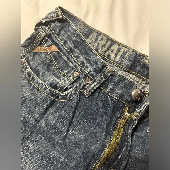ARIAT jeans